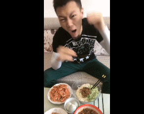 【土味食刻】看你吃的是挺好,就是吃饭表情咋这么痛苦呢?